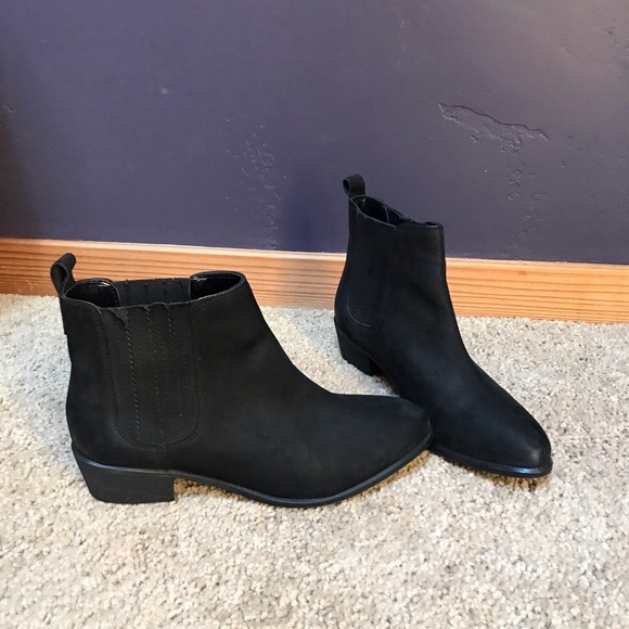 Black Steve madden booties!! - Picture 2 of 7